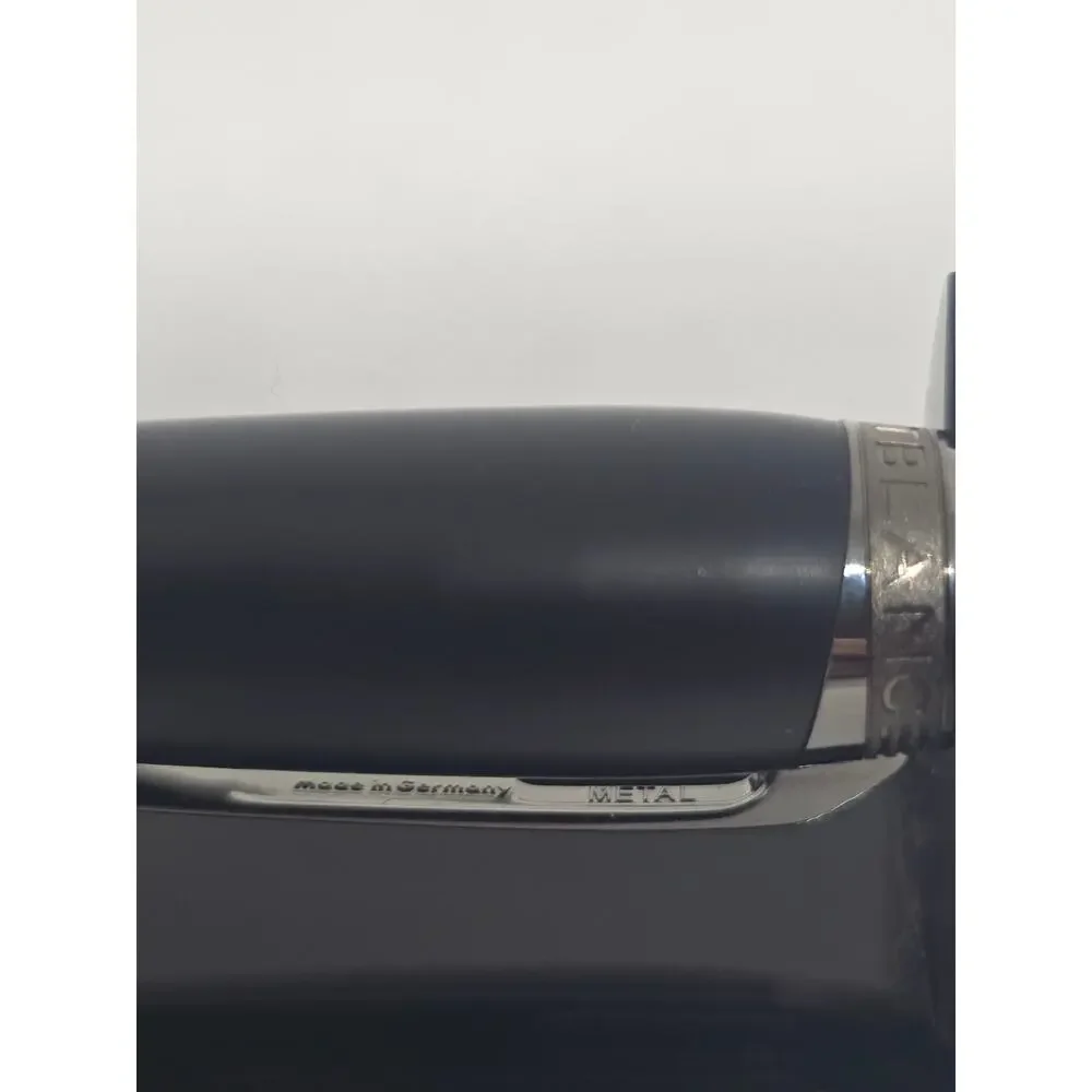 Montblanc Starwalker Resin Ultra Black Fountain Pen